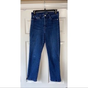 𝙻𝚊𝚞𝚛𝚎𝚗 𝚁𝚊𝚕𝚙𝚑 𝙻𝚊𝚞𝚛𝚎𝚗 𝙹𝚎𝚊𝚗𝚜